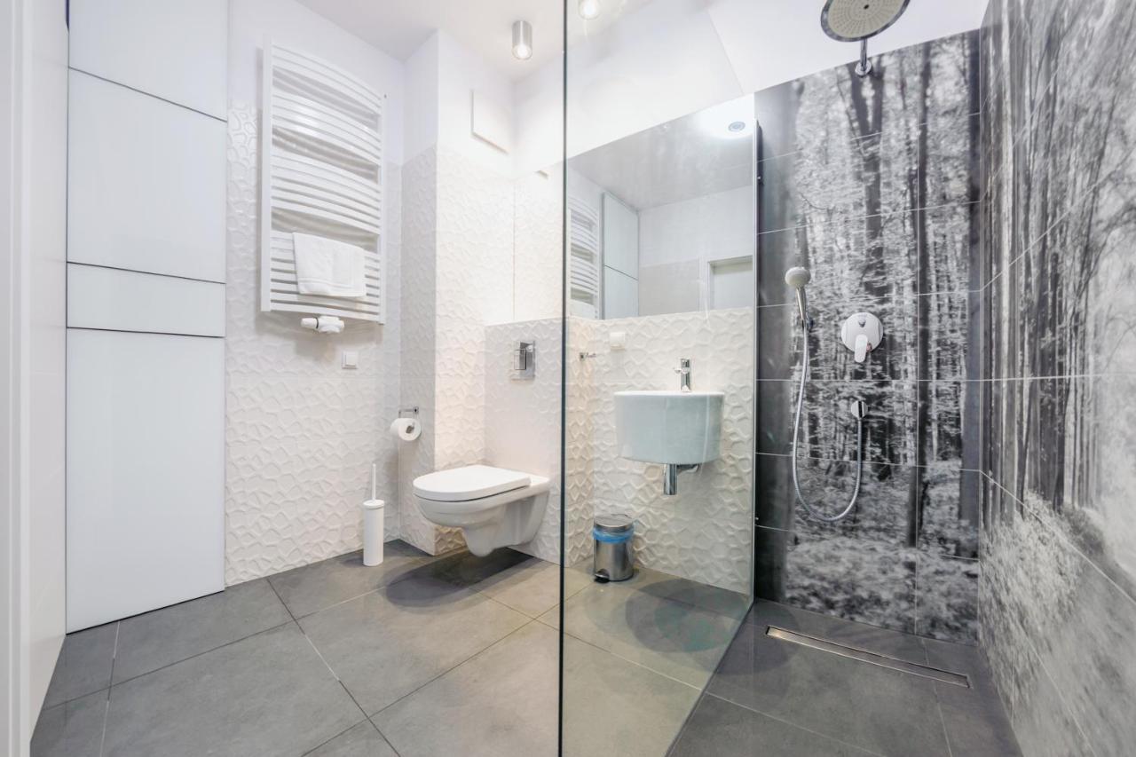 Luxury Long Island Suite Danzica Esterno foto